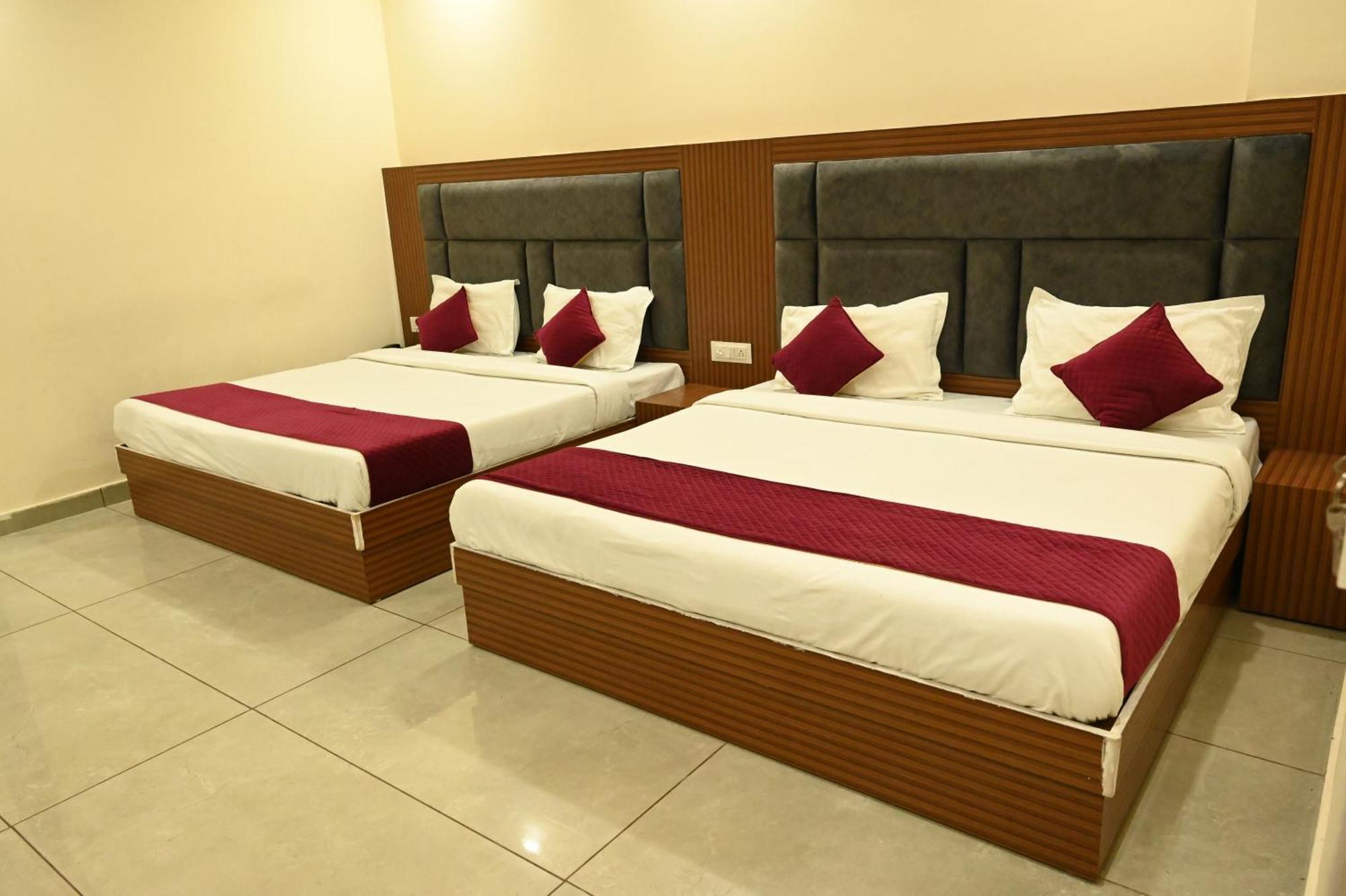 Satya Residency Hotel Katra  Exterior photo
